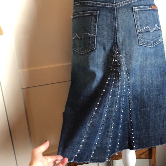 7 for all Mankind DENIM SKIRT WITH STUDDED DETAIL - Picture 3 of 6
